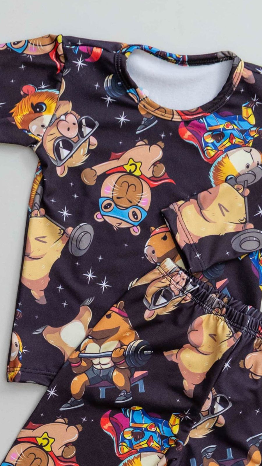 Conjunto Térmico Infantil Estampado Da Capivara Preto - Image 4
