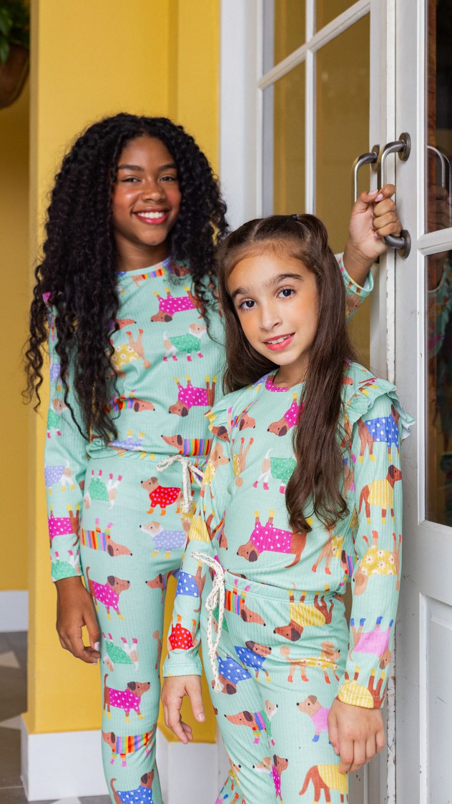 Conjunto Infantil Feminino Canelado De Blusa E Calça Estampado Cachorrinhos - Image 3