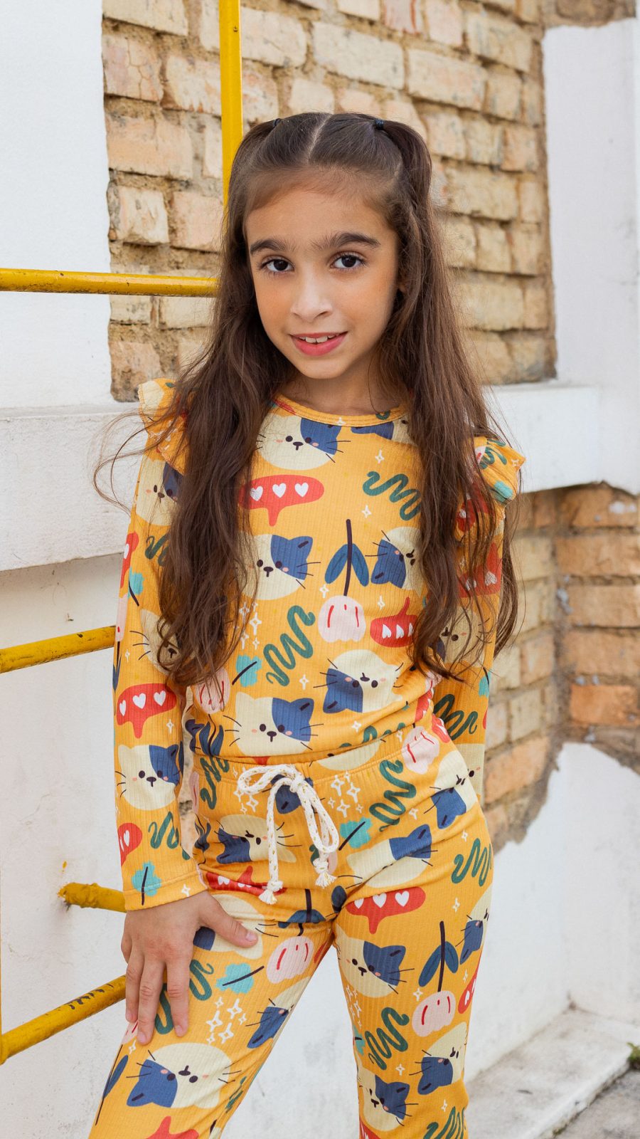 Conjunto Infantil Feminino Canelado De Blusa E Calça Estampado Gatinhos - Image 3