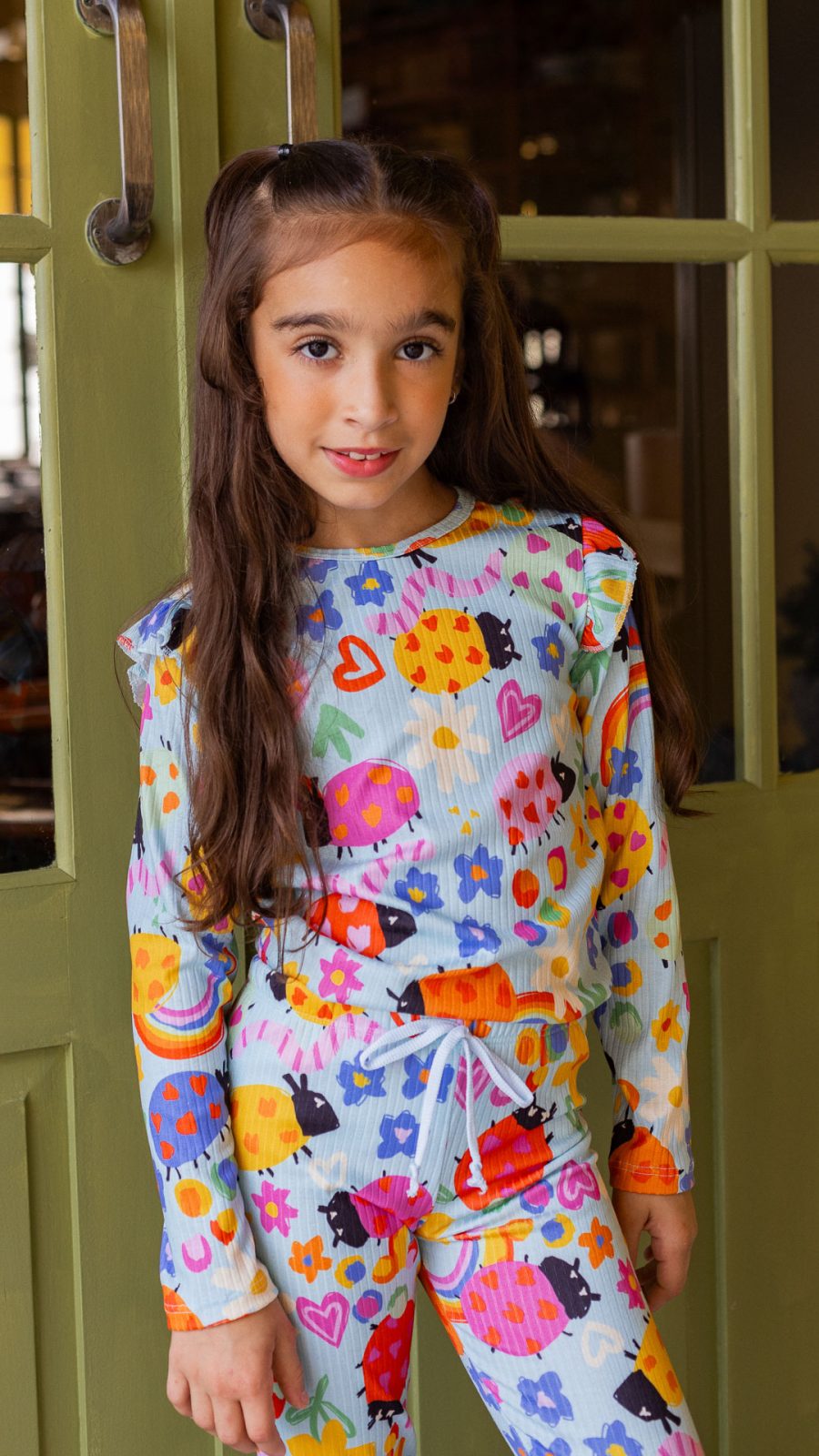 Conjunto Infantil Feminino Canelado De Blusa E Calça Estampado Joaninhas Coloridas - Image 4