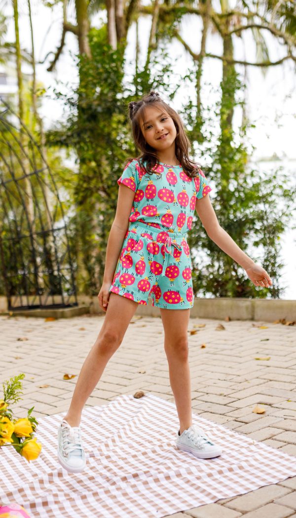 Conjunto Canelado De Blusa e Shorts Infantil Feminino Estampa De Joaninhas