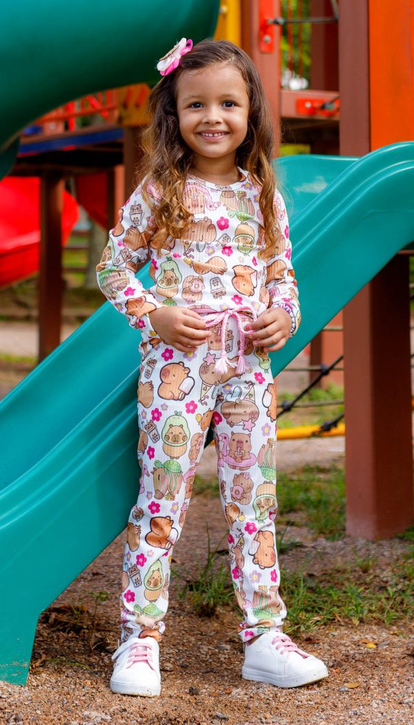 Conjunto Infantil Feminino Canelado De Blusa E Calça Estampado Capivara Colorido