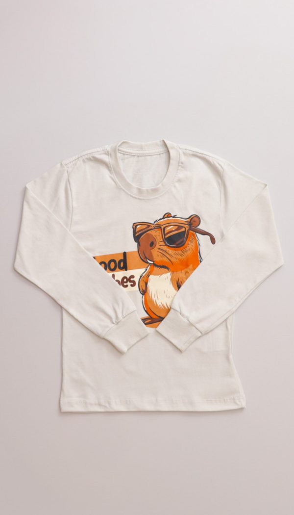 Camiseta Infantil Manga Longa Estampa Da Capivara Good Vibes Off White